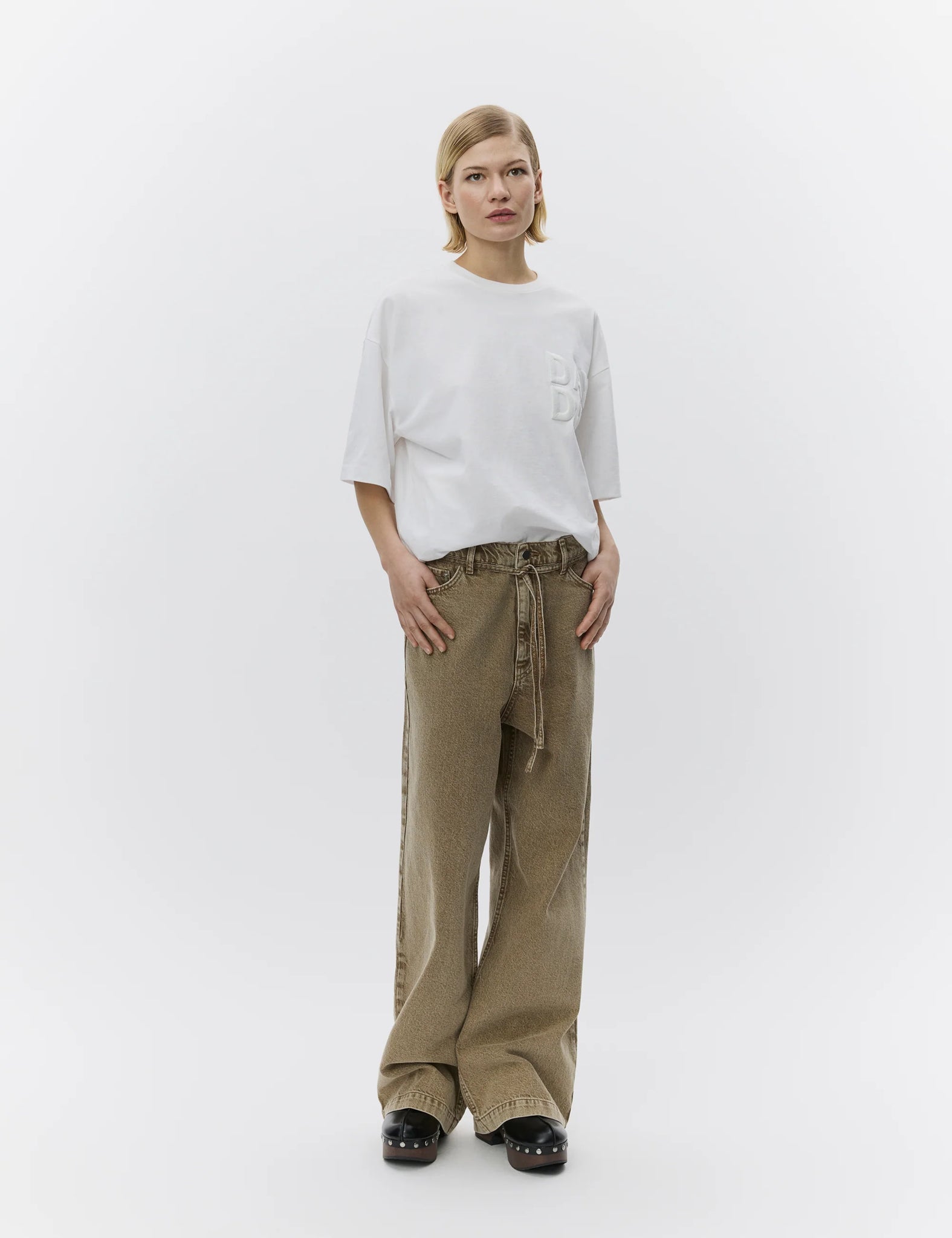 DAY ELIJAH SAND WASHED DENIM