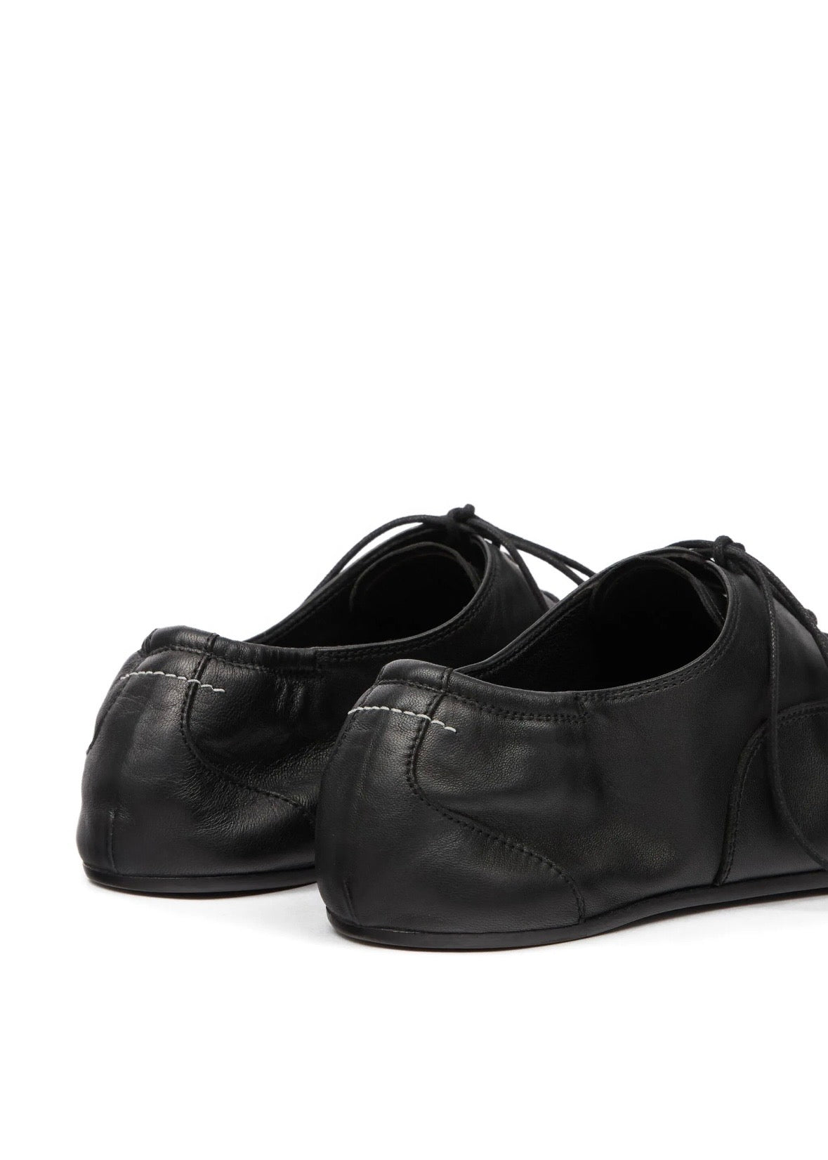 LACE UP ROUND TOE