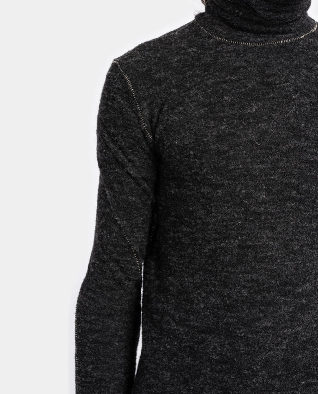 CREW NECK SWEATER