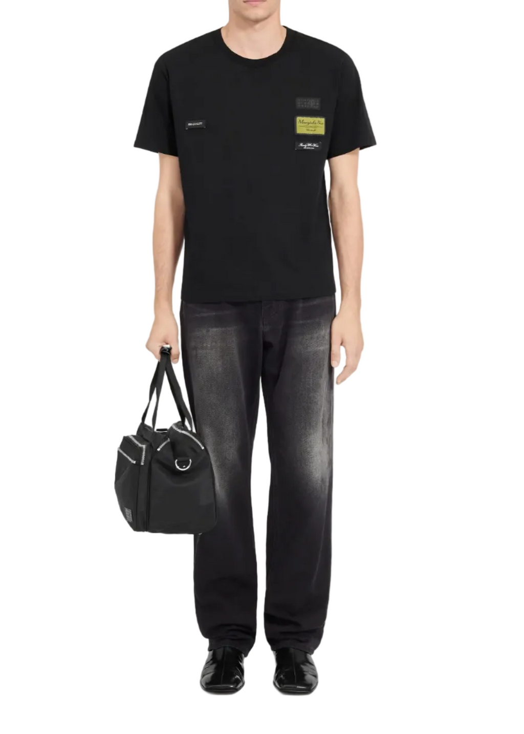 T-SHIRT WITH LABELS
