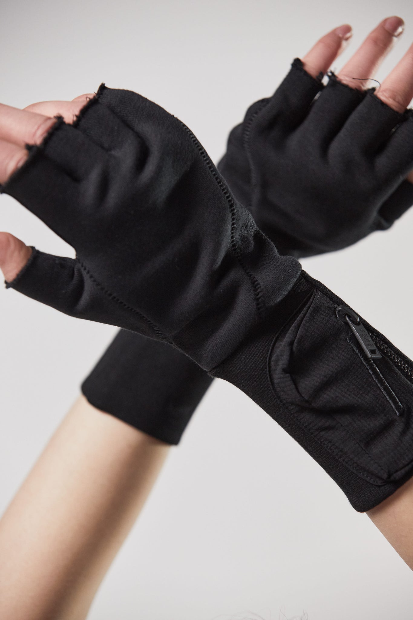 HALF FINGERLESS GLOVES BLACK