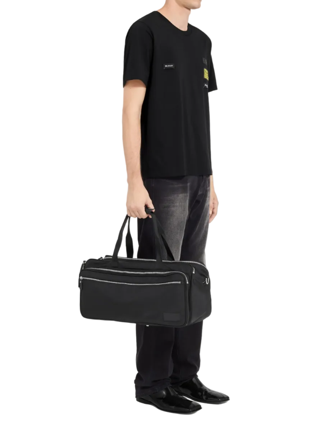 T-SHIRT WITH LABELS