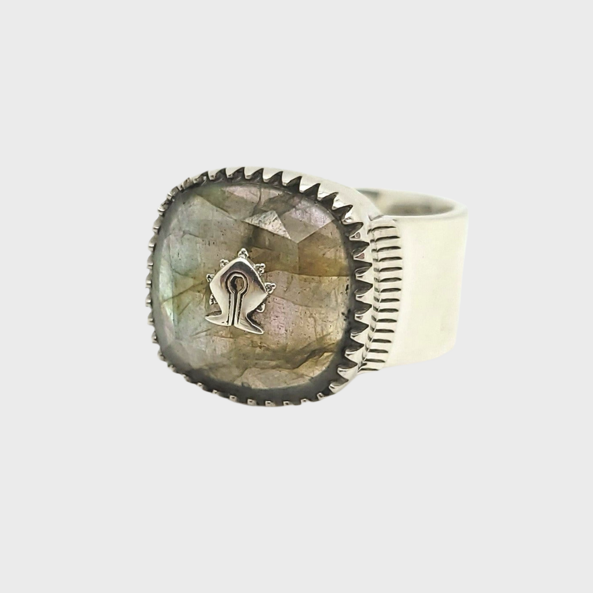 LABRADORITE MAMULI SIGNET RING SILVER