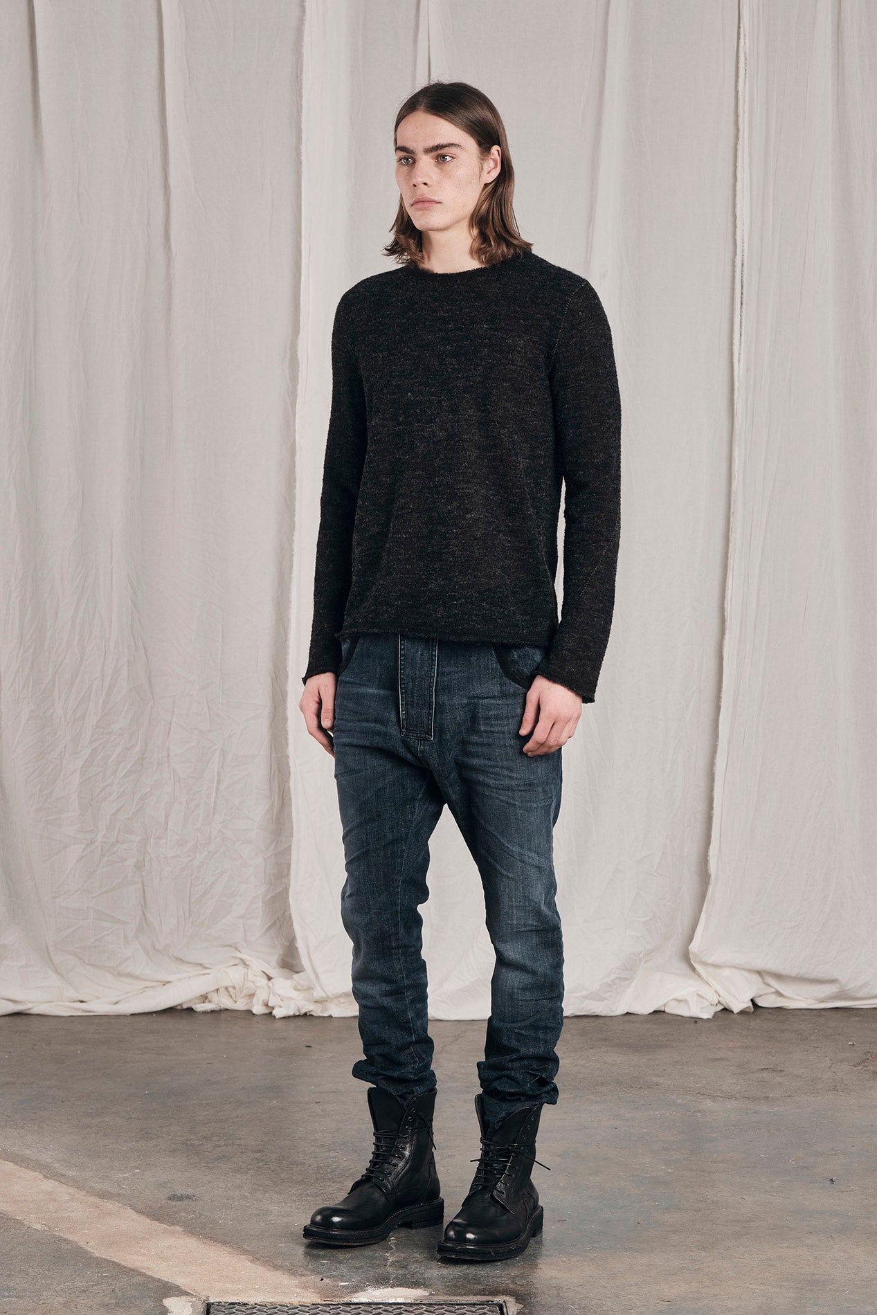 VISCOSE AND VIRGIN WOOL CREW NECK SWEATER BLACK