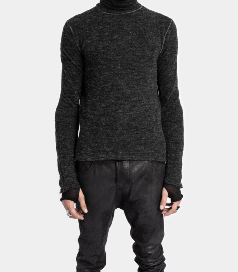 CREW NECK SWEATER