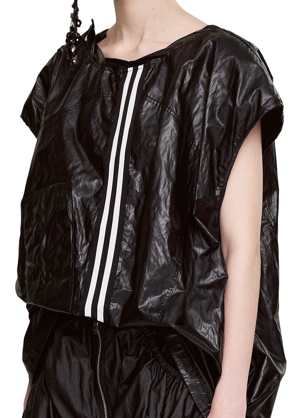 FRONT LINE SLEEVELESS TOP LEATHER