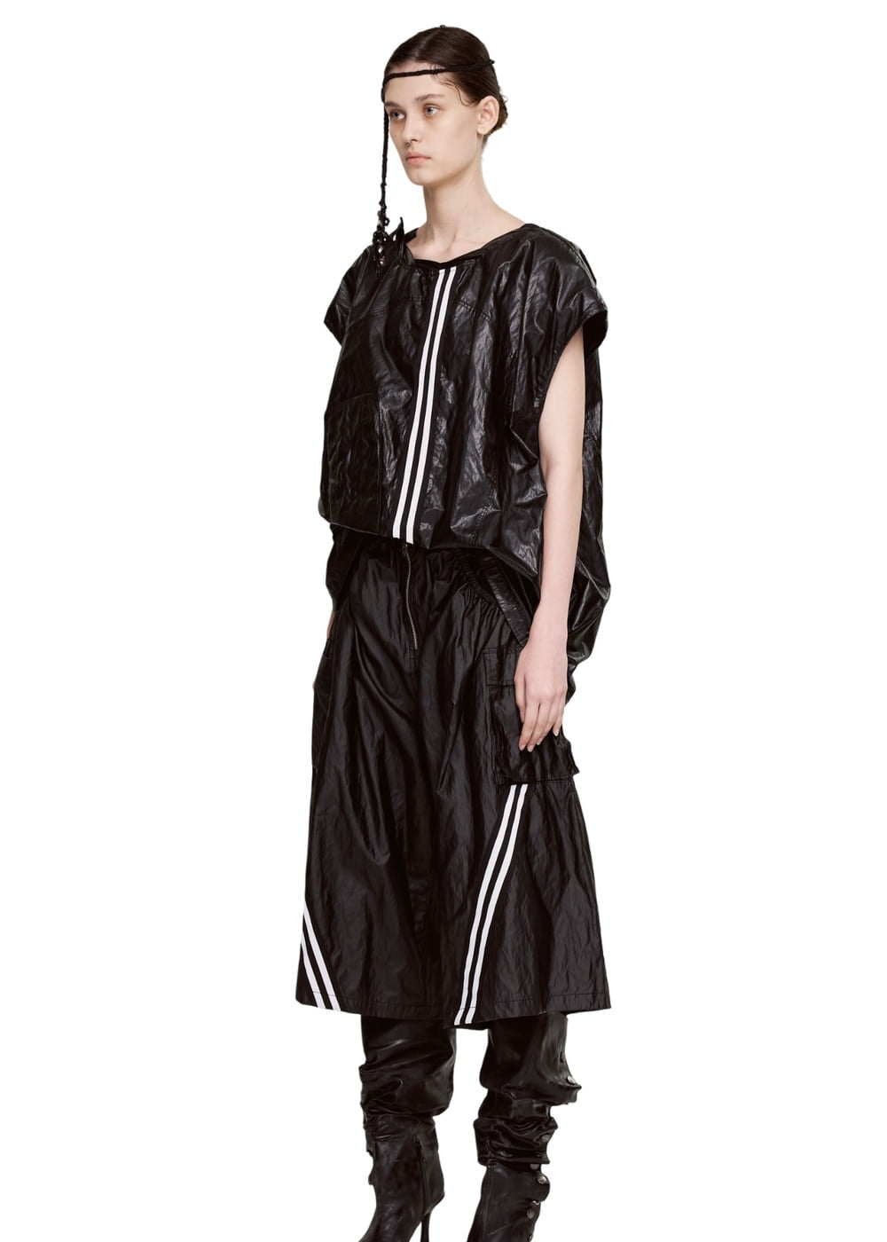 FRONT LINE SLEEVELESS TOP LEATHER