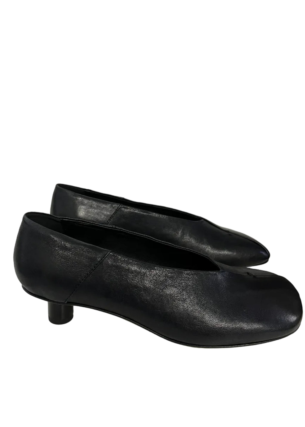 LINDA HEELS