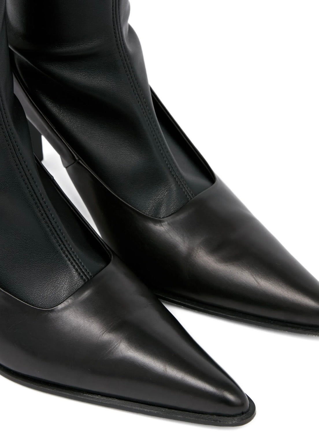 LEATHER PUMP