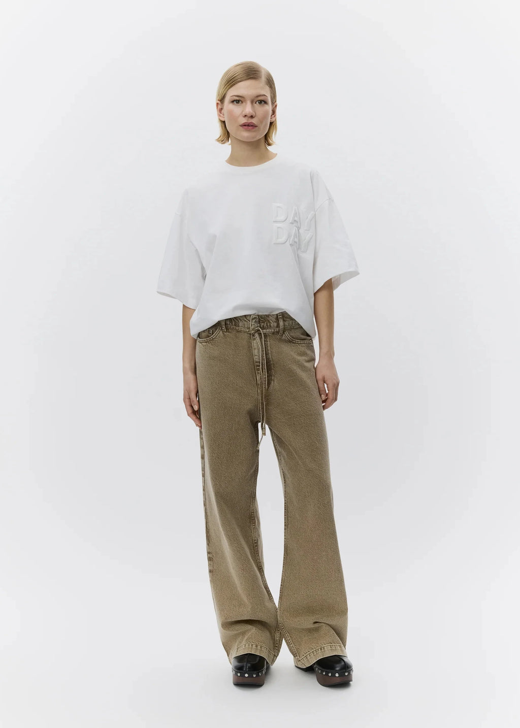 DAY ELIJAH SAND WASHED DENIM