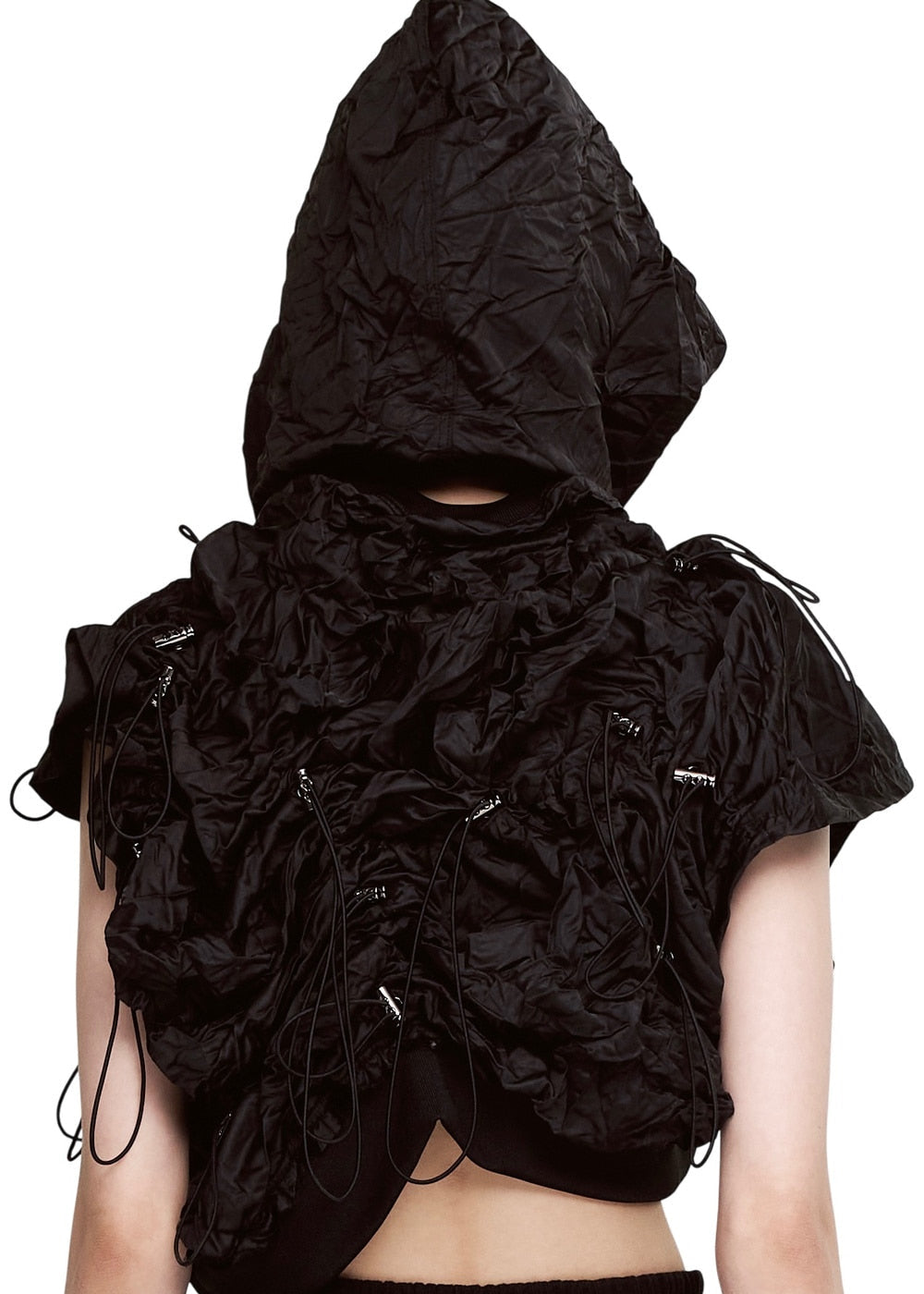 CREASE BANDING
SLEEVELESS HOODIE