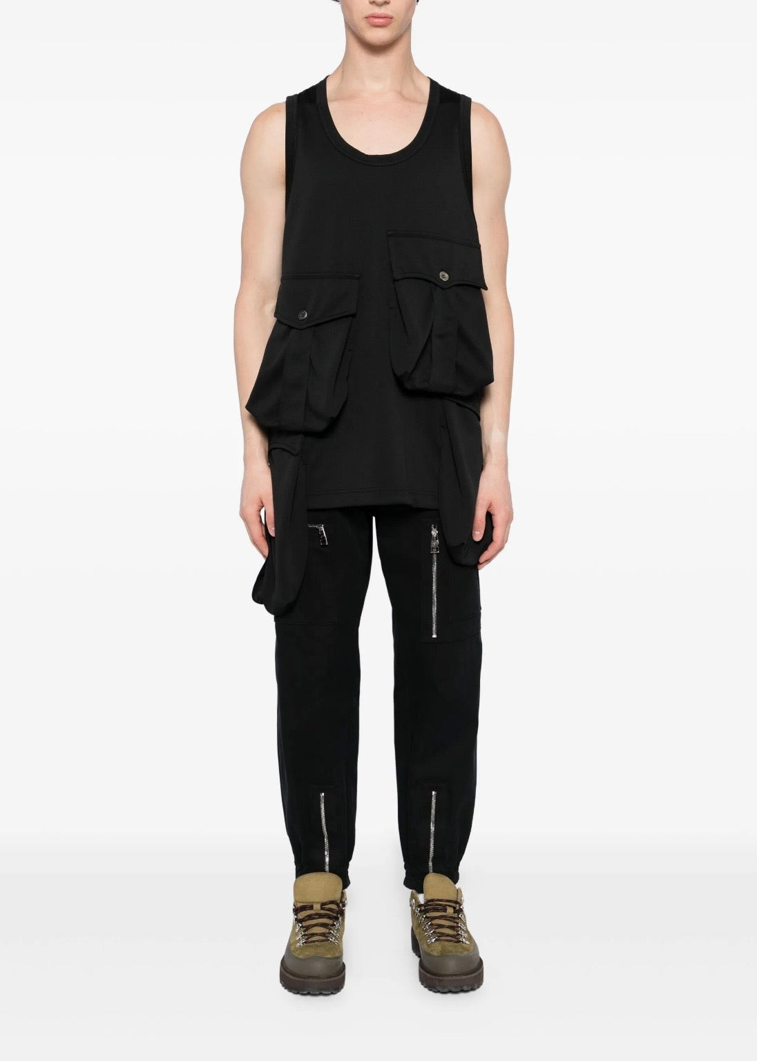 MULTI-POCKET SLEEVELESS VEST