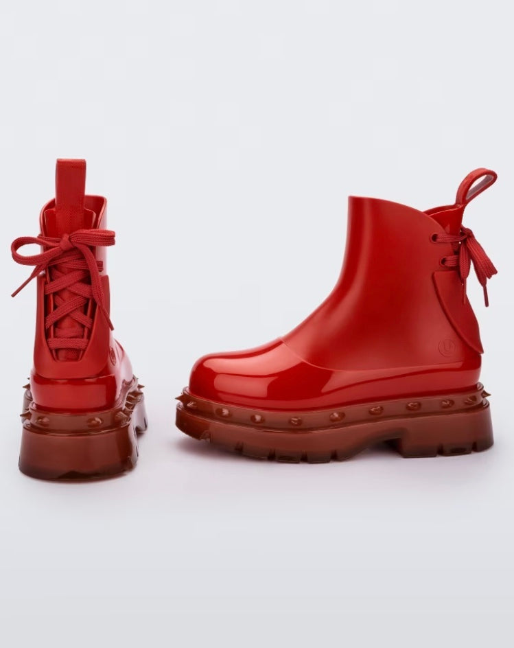 SPIKE BOOTS RED