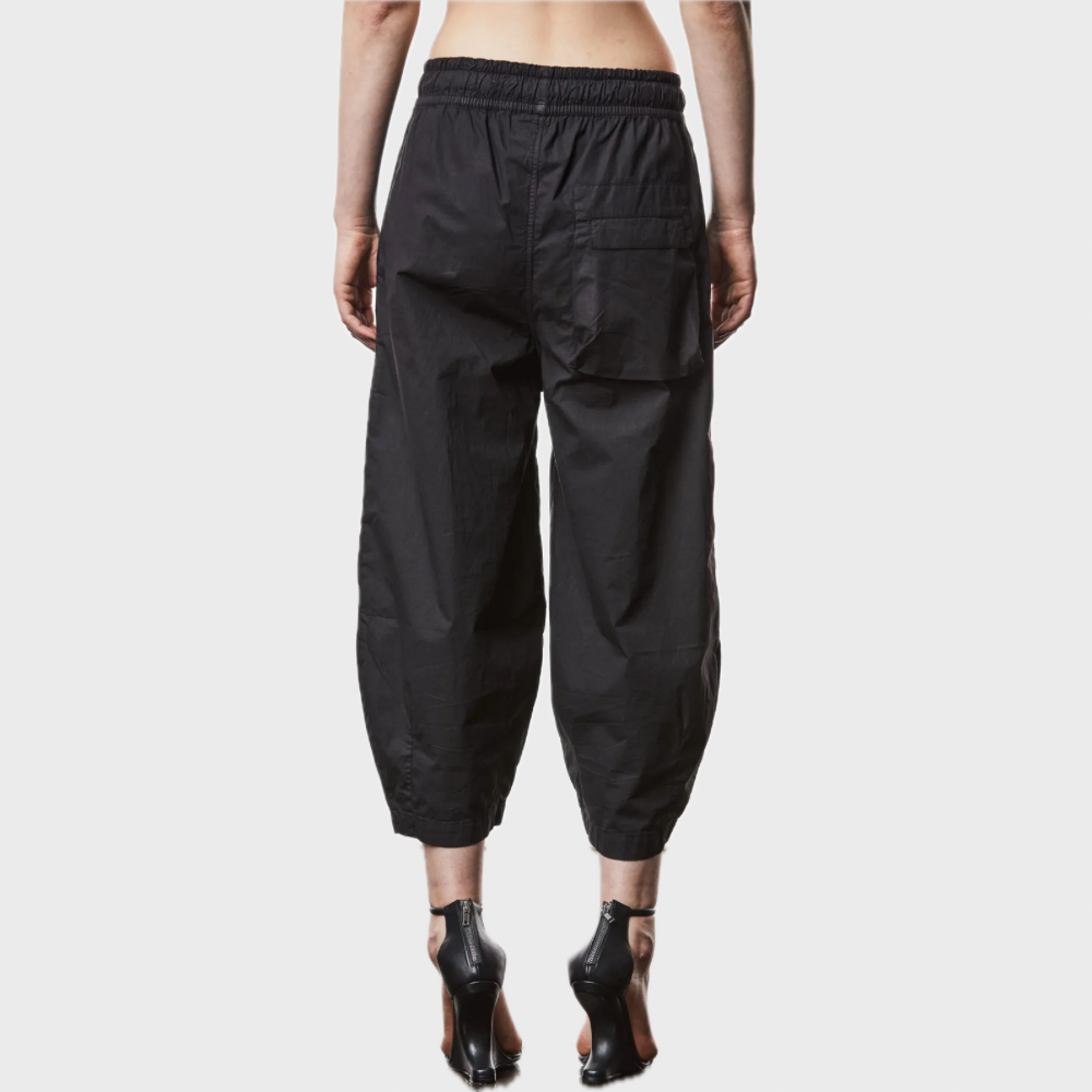 W P 5 BLACK CROPPED PANTS