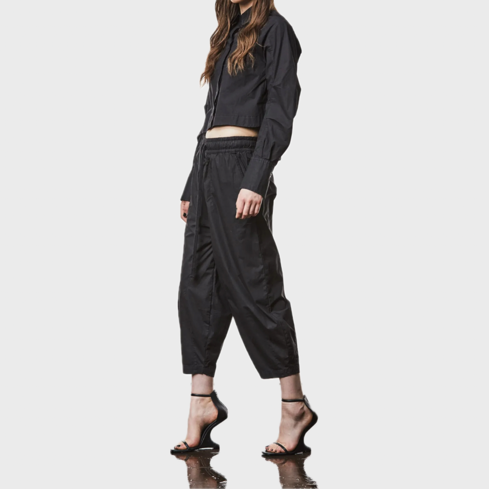 W P 5 BLACK CROPPED PANTS