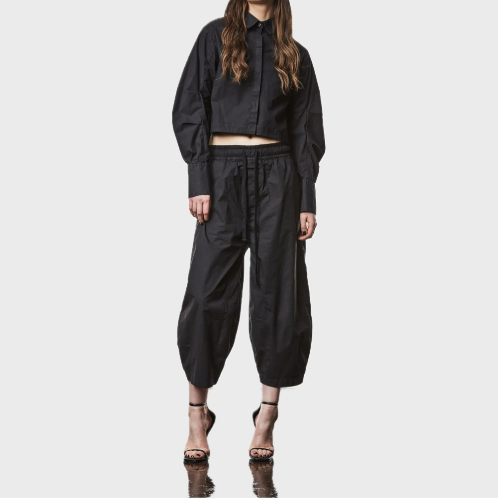 W P 5 BLACK CROPPED PANTS