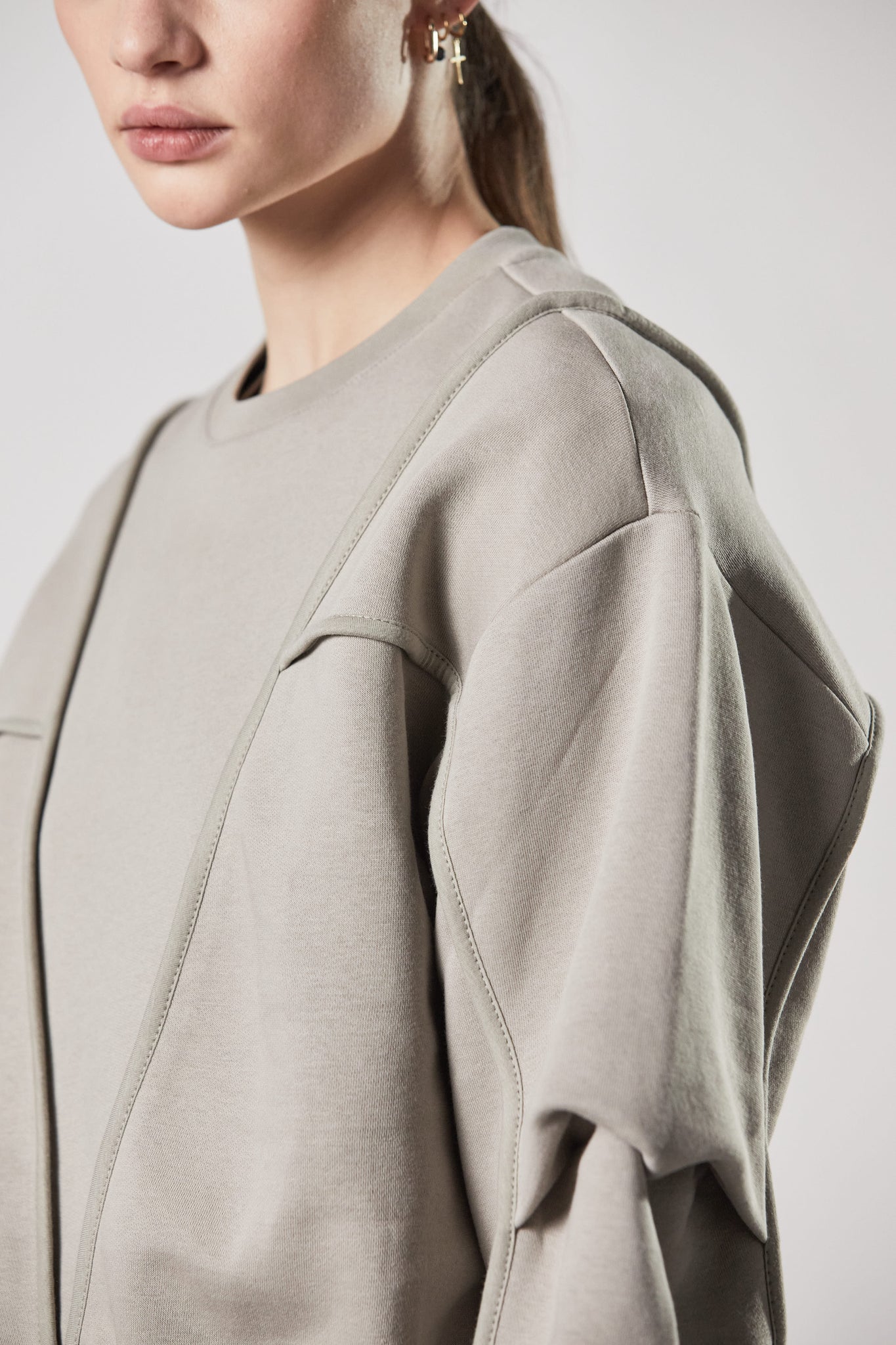 SWEAT SHIRT WITH STITCH DETAIL